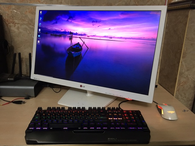 MÀN HÌNH LCD LG 27EA33 TRẮNG CŨ ĐẸP | BigBuy360 - bigbuy360.vn