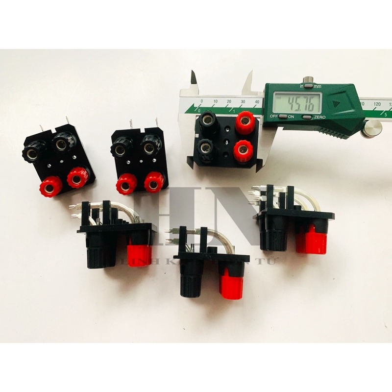 Trạm Kẹp Dây Loa 4 Chân Cong