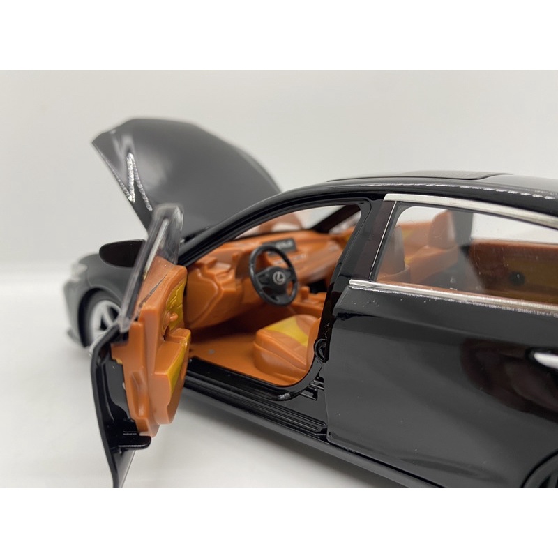 Mô hình xe Lexus Es300 Sedan tỉ lệ 1:24 hãng Jinlifang