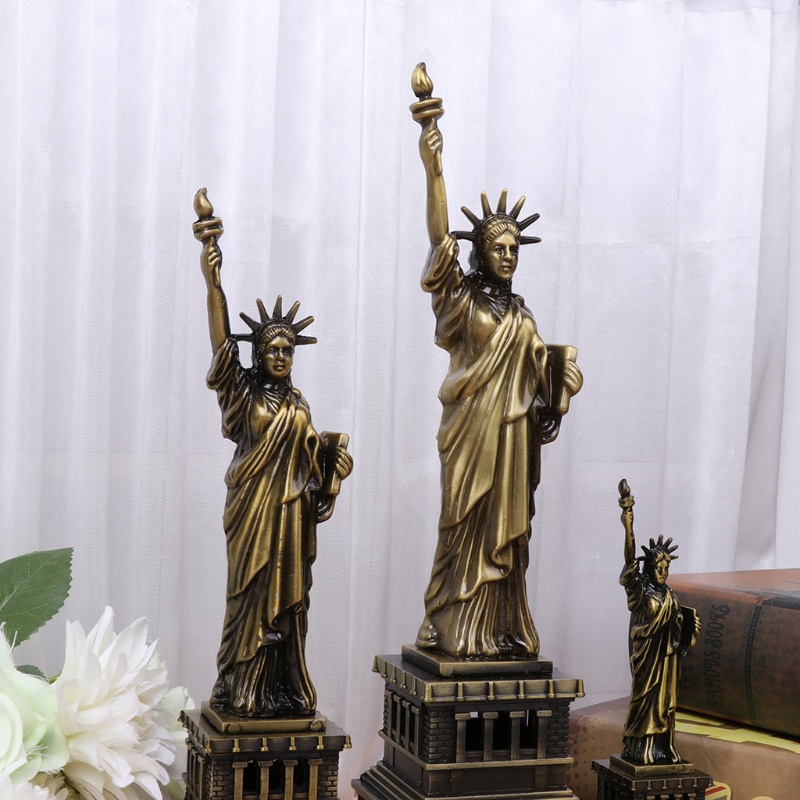 Mô Hình Tượng Nữ Thần Tự Do Bằng Kim Loại Để Bàn Trang Trí