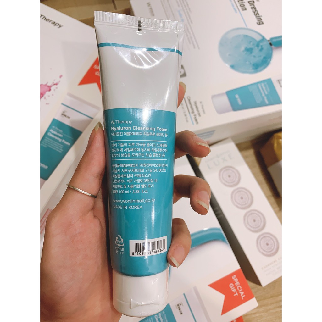 Sữa rữa mặt Wonjin Hyalurron Cleansing Foam 100ml