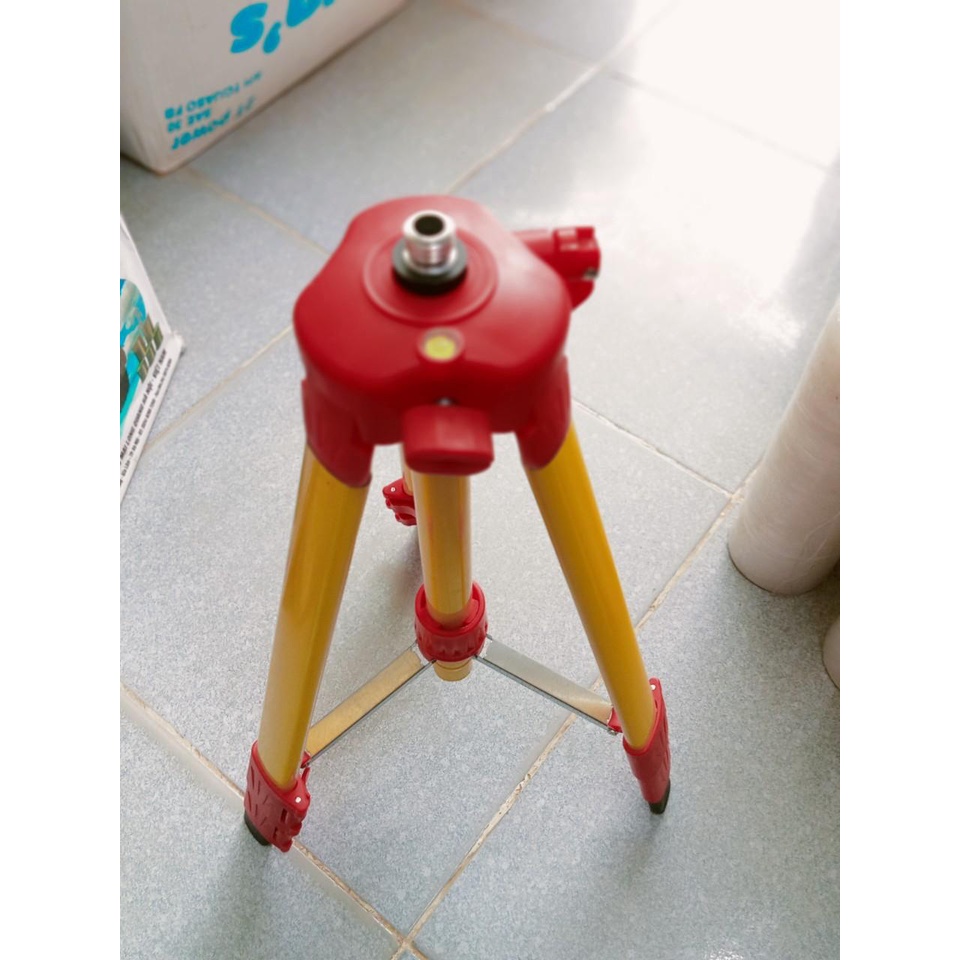 Máy cân mực bắn cốt máy cân bằng laser xanh tia xanh laze có điều khiển, sạc, chân đế máy, hộp nhựa