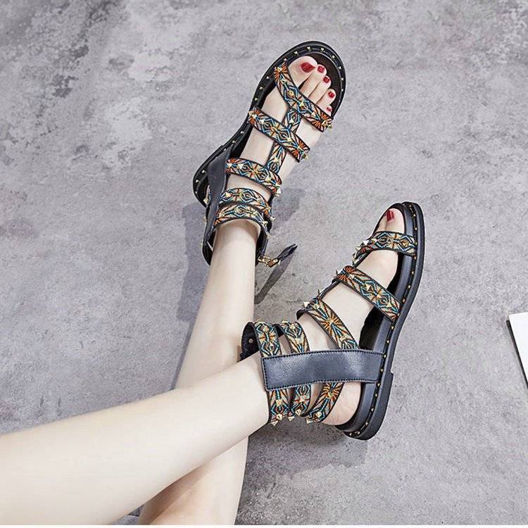 Giày Sandal Cổ Cao Đế Bằng Thiết Kế Mới Thời Trang Dành Cho Mùa Hè