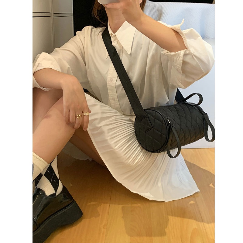Túi xách nữ hình trụ thời trang đeo vai và đeo chéo màu đen