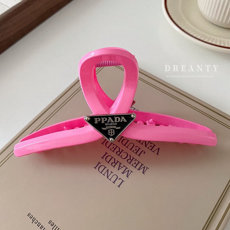 Kẹp Tóc Hình Tam Giác In Chữ Đơn Giản Phong Cách Hàn Quốc Cao Cấp