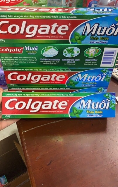 Kem Đánh Răng Colgate Muối Thảo Dược 225g