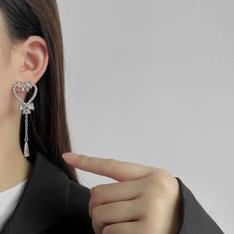 1 Đôi Bông Tai Hình Trái Tim Rỗng Đính Đá Ngọc Trai Nhân Tạo Phong Cách Hàn Quốc Dành Cho Nữ