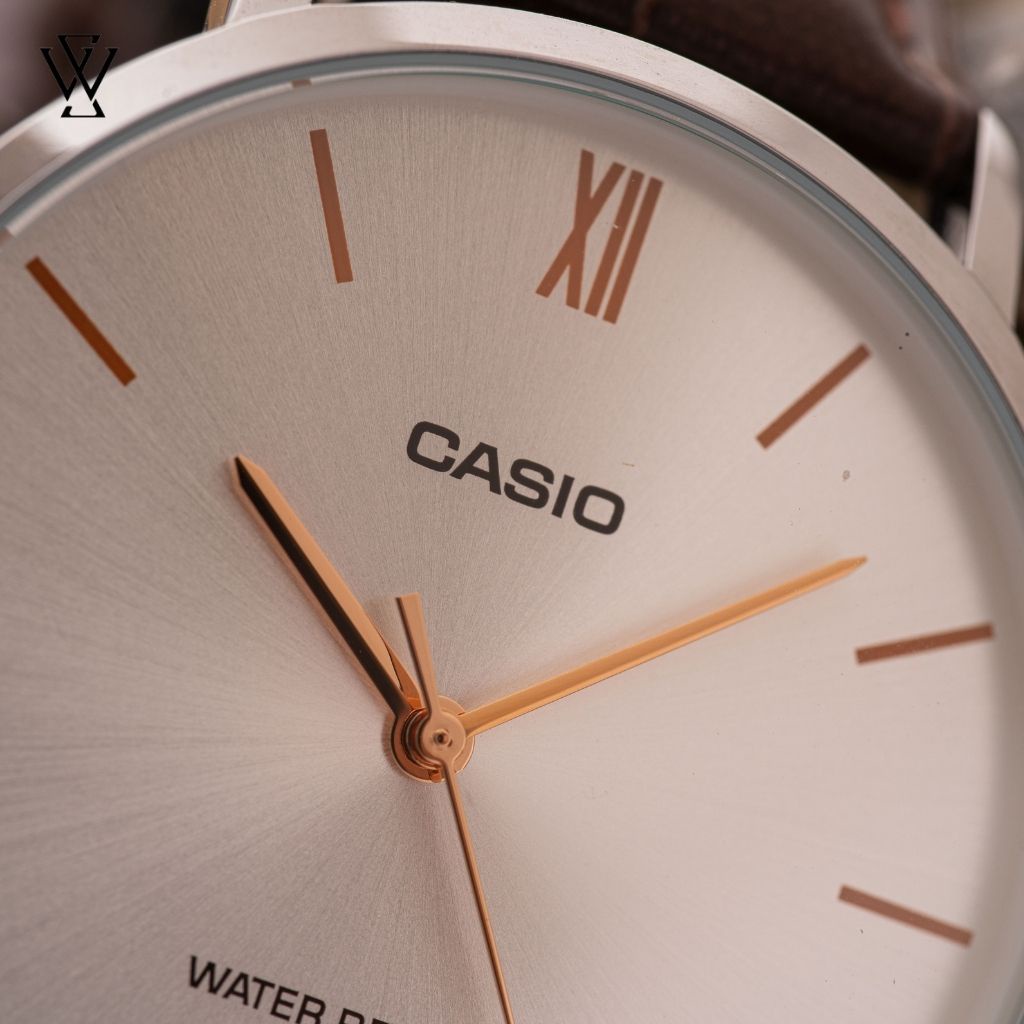 Đồng Hồ Quartz Nam Casio WATCHSTORE MTP-VT01L-7B2 Thiết Kế Mặt Kính Khoáng 40mm, Dây Da Nâu Và Vỏ Thép Không Gỉ