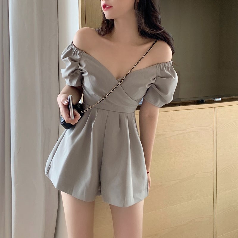 Jumpsuit đồ dính liền tay ngắn cổ chữ V hở vai hở lưng ôm eo quần short ngắn ống rộng ulzzang ( 2 màu )