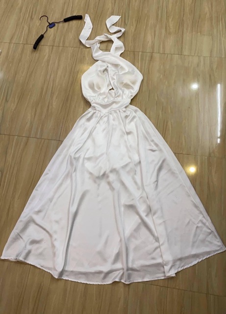 Đầm maxi cột dây chéo