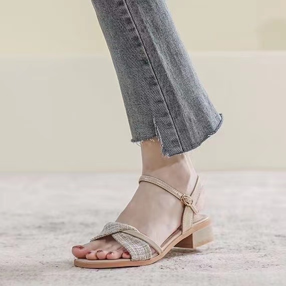 Xăng đan Đế Thấp Thiết Kế Thoải Mái Thời Trang Cho Nữ