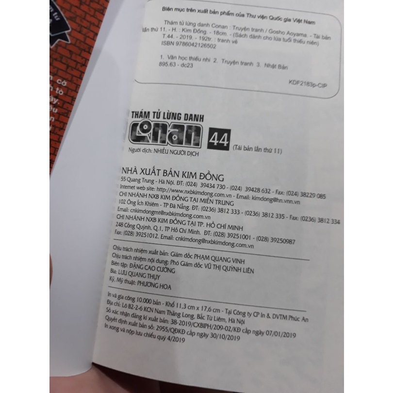 Sách - Thám tử lừng danh Conan - tập 44