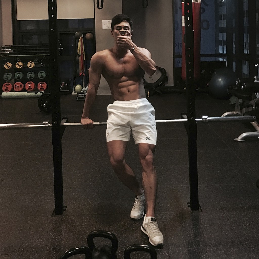 Quần short chất vải nhanh khô thoáng khí phối túi tiện lợi cho nam tập chạy size M-3XL