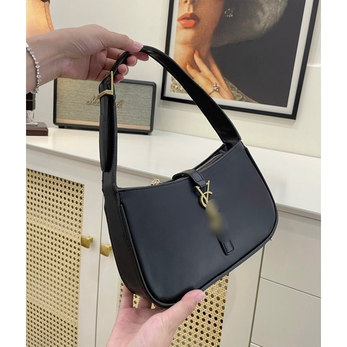 Túi kẹp nách yếu sinh lý 😅