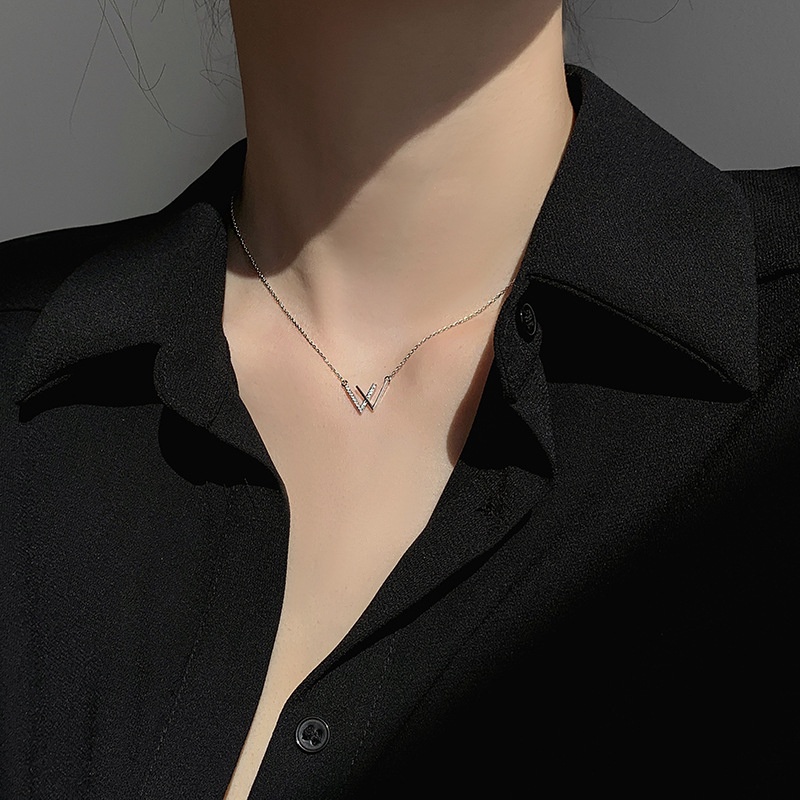 [Augustcloth | AugustJewelry] Dây chuyền/ vòng cổ hợp kim chữ W phong cách Hàn Quốc