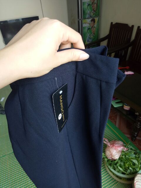 Quần baggy vải size S mẫu gấu lệch (40-45kg)