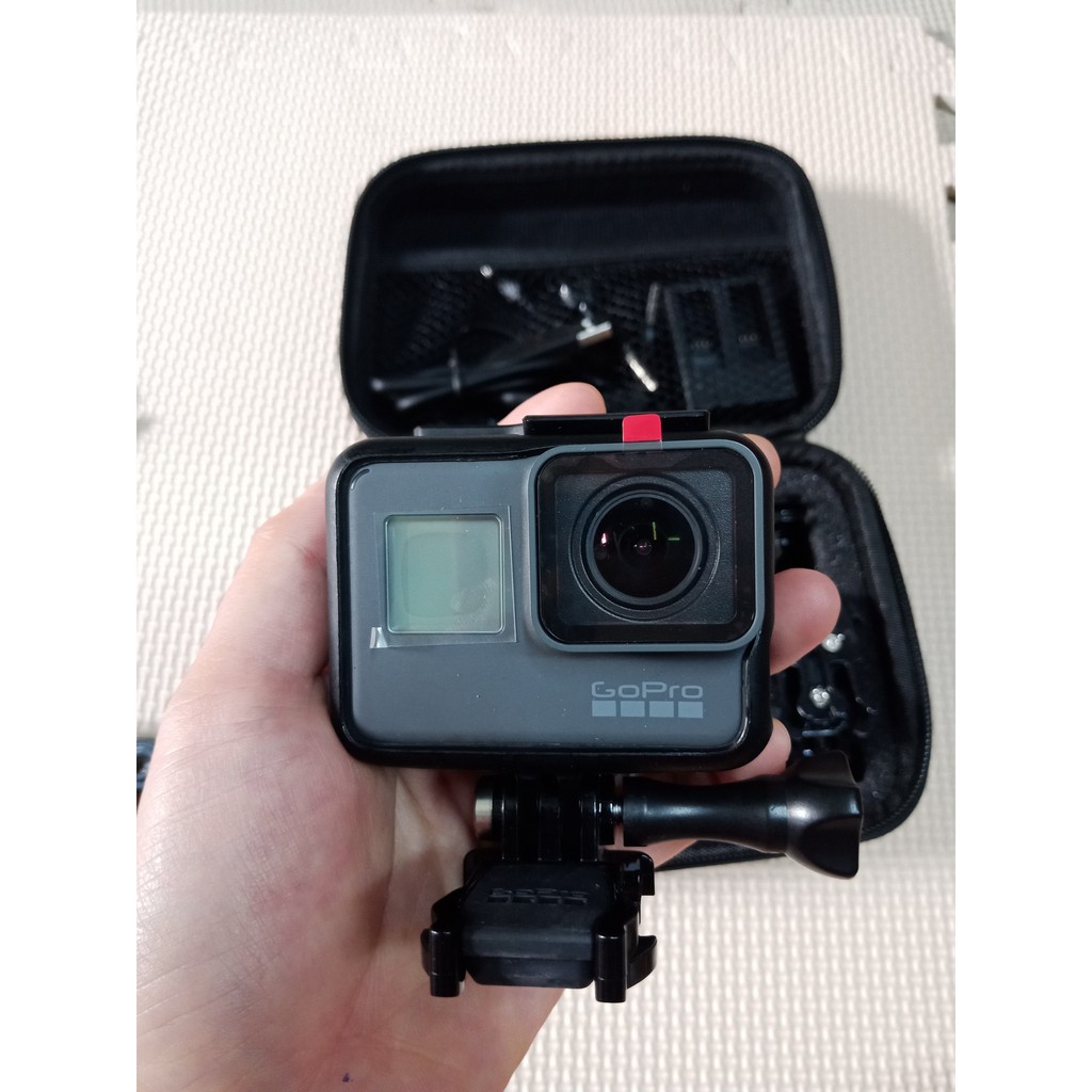 Máy quay GoPro hero 5 black full phụ kiện hàng like new | BigBuy360 - bigbuy360.vn