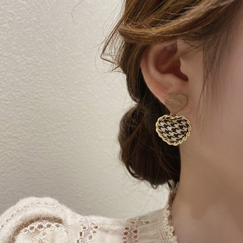 1 đôi bông tai họa tiết răng cưa thời trang cho nữ