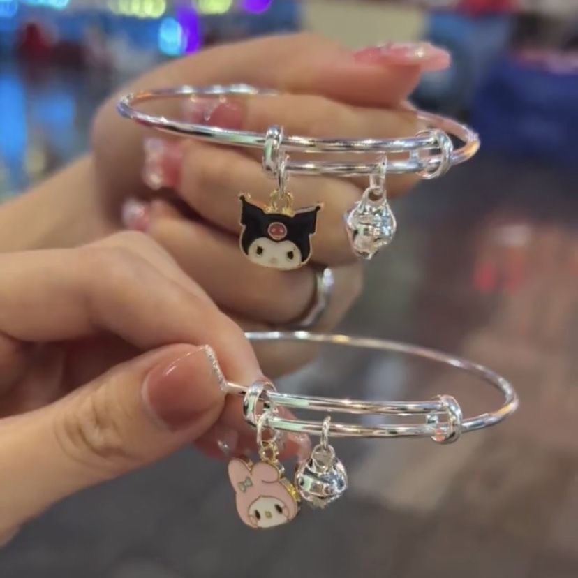Vòng Tay Mặt Hình Chú Chó Hoạt Hình Đính Chuông Ngọc Lam Phong Cách Hàn Quốc