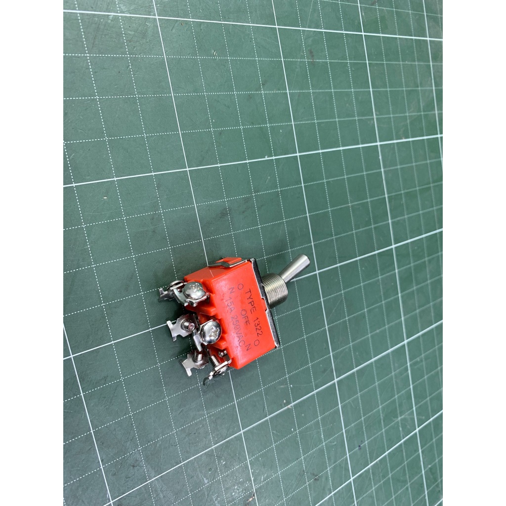 Công Tắc Gạt Đảo Chiều Động Cơ 1322 6 Chân 250VAC-15A