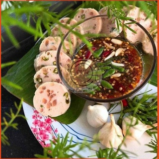 1 cây chả lụa tai heo ớt xiêm