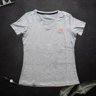 Áo thun thể thao nữ logo thêu cổ tim (5 màu)