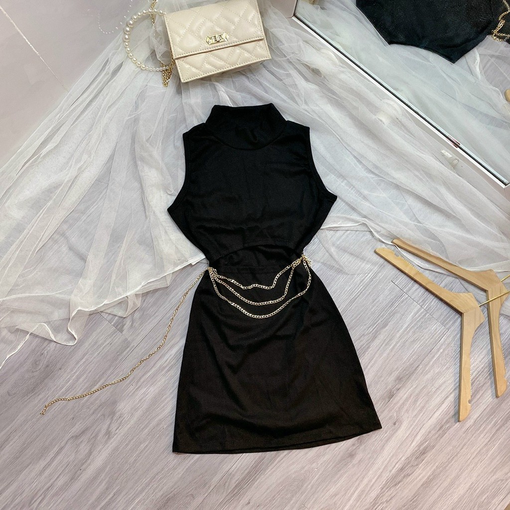 Đầm khoét eo đính dây xích ôm body UK2110211
