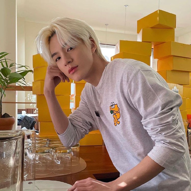 Áo nỉ Cafe 7 DREAM giống NCT DREAM