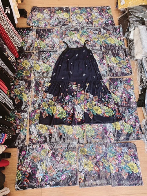 Váy lanh hai dây thái