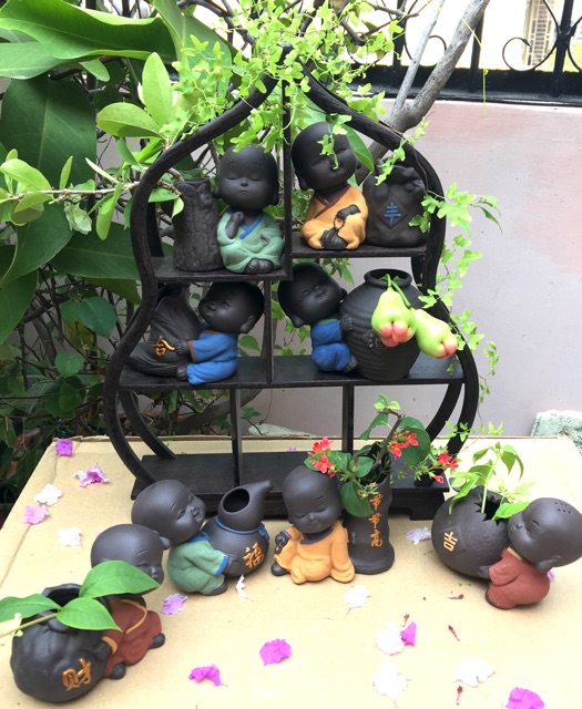 Bộ 8 tượng chú tiểu gốm tử sa có bình cắm trang trí phong thủy tphcm