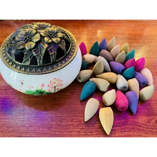 LY SỨ KÈM TRẦM NỤ NẮP ĐỒNG CAO CẤP