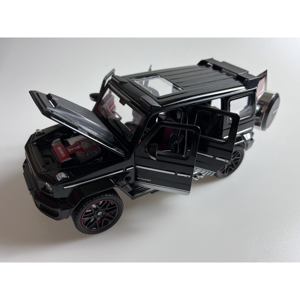 Xe mô hình Mercedes-Benz Brabus G800 tỉ lệ 1:24