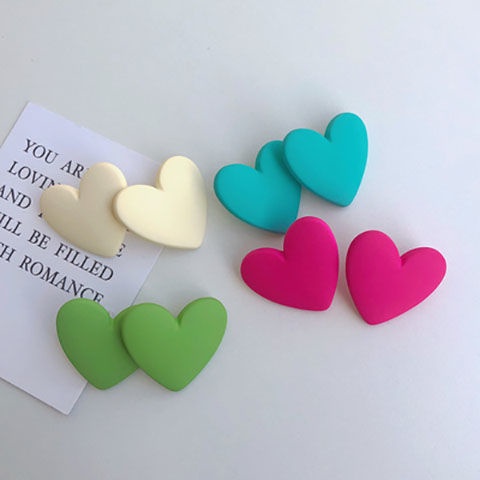 Khuyên tai hình trái tim cỡ lớn thiết kế cá tính