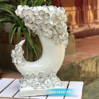 Bình hoa composite dáng ngà voi