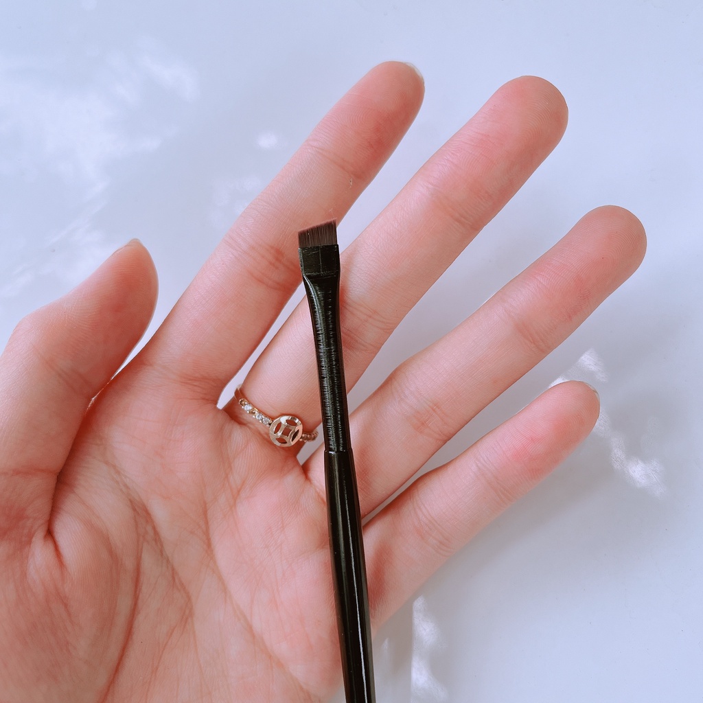 Cọ Kẻ Mắt Đầu Xiên Nhỏ Gọn 0.5Cm Dài 14cm [Chính Hãng]