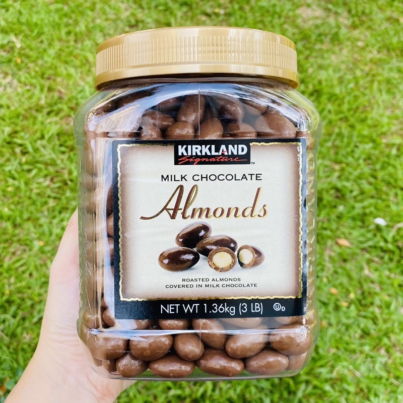 Socola Kirkland bọc hạnh nhân 1.36kg