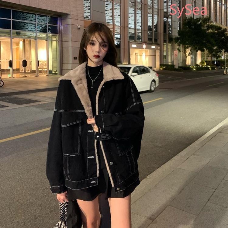 Áo khoác denim nữ dáng rộng phong cách Hàn Quốc