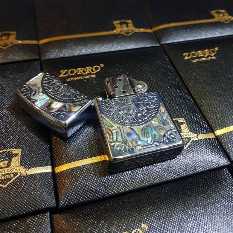 Bật Vỏ Zippo Zorro khảm trai mạ Platinum