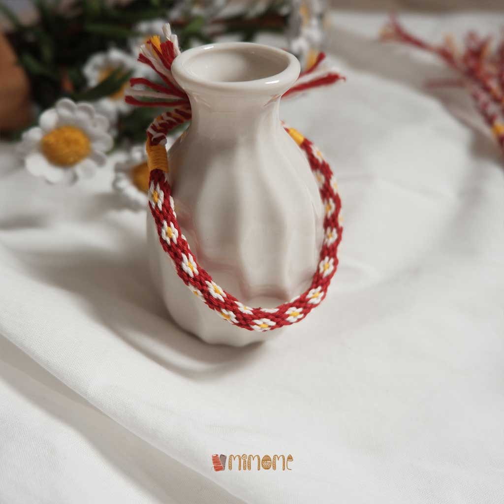 Vòng kumi hoa đỏ