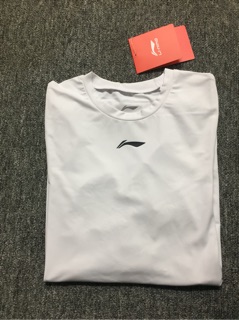 Áo thun Lining