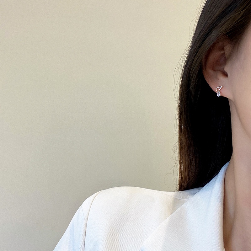 Khuyên Tai Không Đối Xứng Hình Nốt Nhạc Đính Đá Zircon 2022 Thời Trang Hàn Quốc Cao Cấp Cho Nữ s925