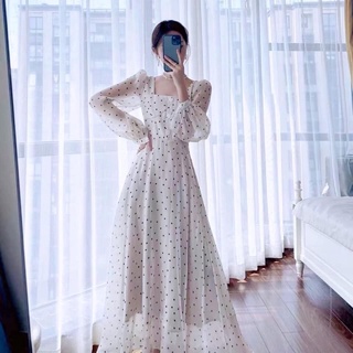 Váy chấm bi tiểu thư tay phồng