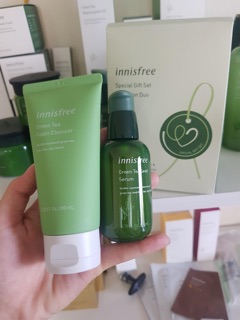 Bộ dưỡng da Innisfree Green Tea Seed Serum