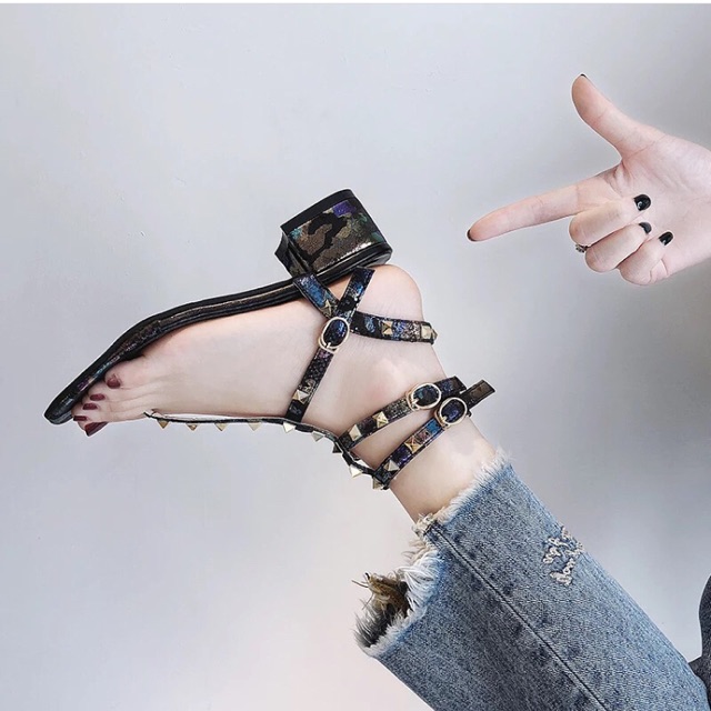 Sandal valentino