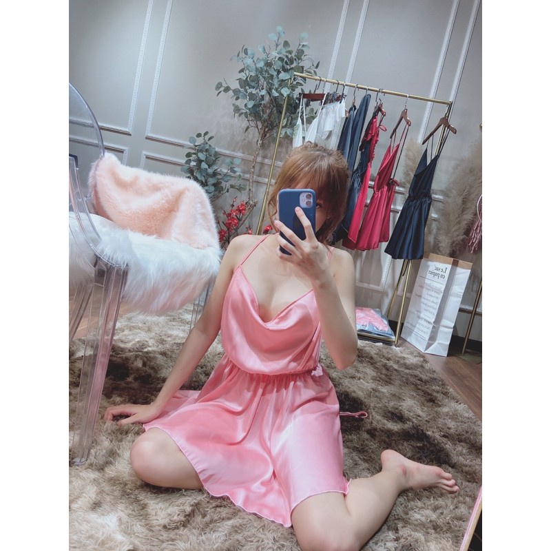 Váy ngủ nữ, váy 2 dây cổ đổ hở lưng chất lụa satin, có kèm quần ngắn bên trong, phom váy đẹp, gợi cảm cho phái nữ | BigBuy360 - bigbuy360.vn