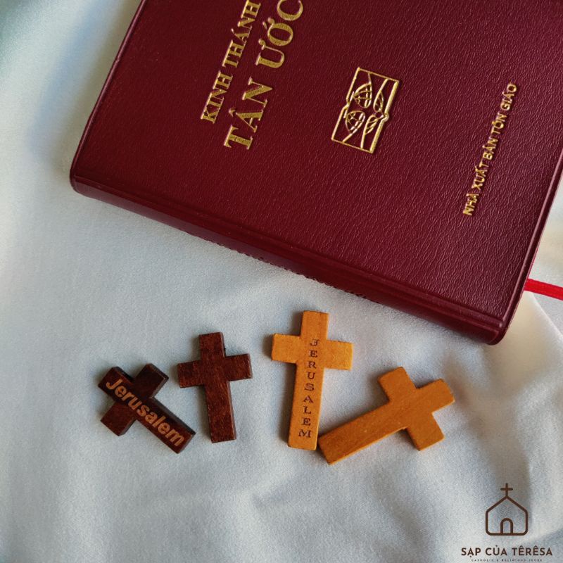 Thánh Giá gỗ khắc chữ Jerusalem - Sạp của Teresa Catholic