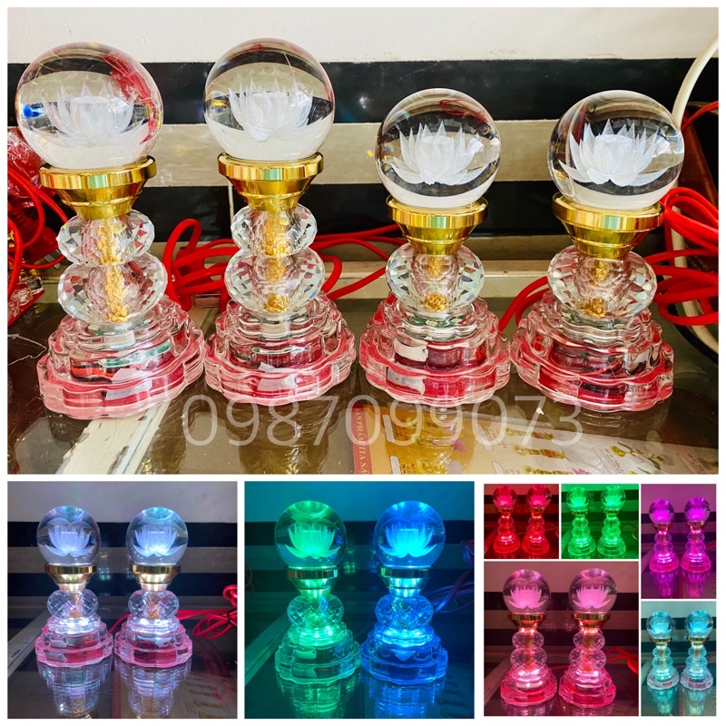 Một đôi đèn thờ pha lê châu tròn khắc hoa sen