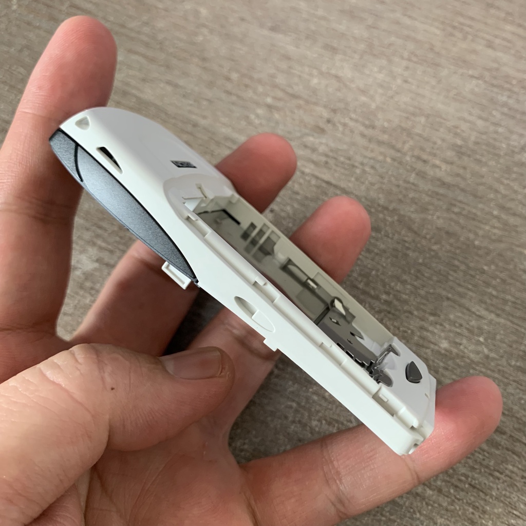 Khung sườn Nokia 6100 zin xịn chính hãng, dùng thay thế cho Nokia 6100 bể hỏng trầy xước. Chuẩn sưu tầm. ZIPOKA.