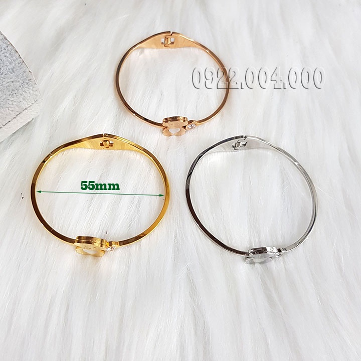 Vòng tay con gấu dễ thương.