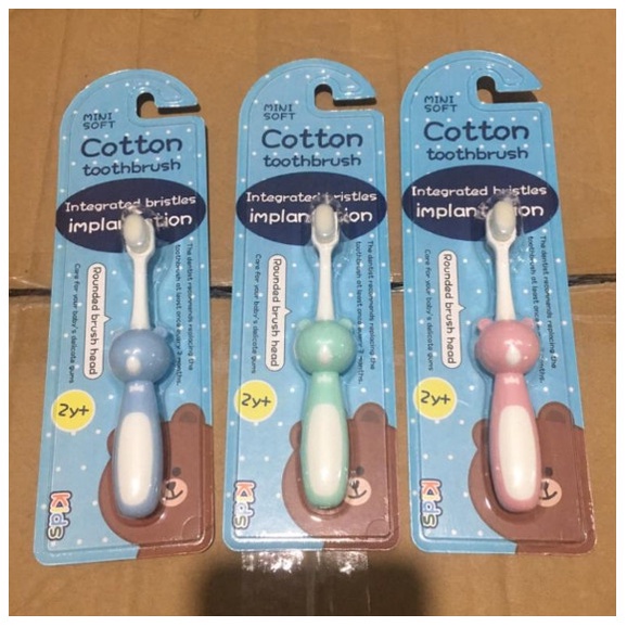 Bàn chải đánh răng xuất Nhật cho bé 1-3 tuổi mềm mại